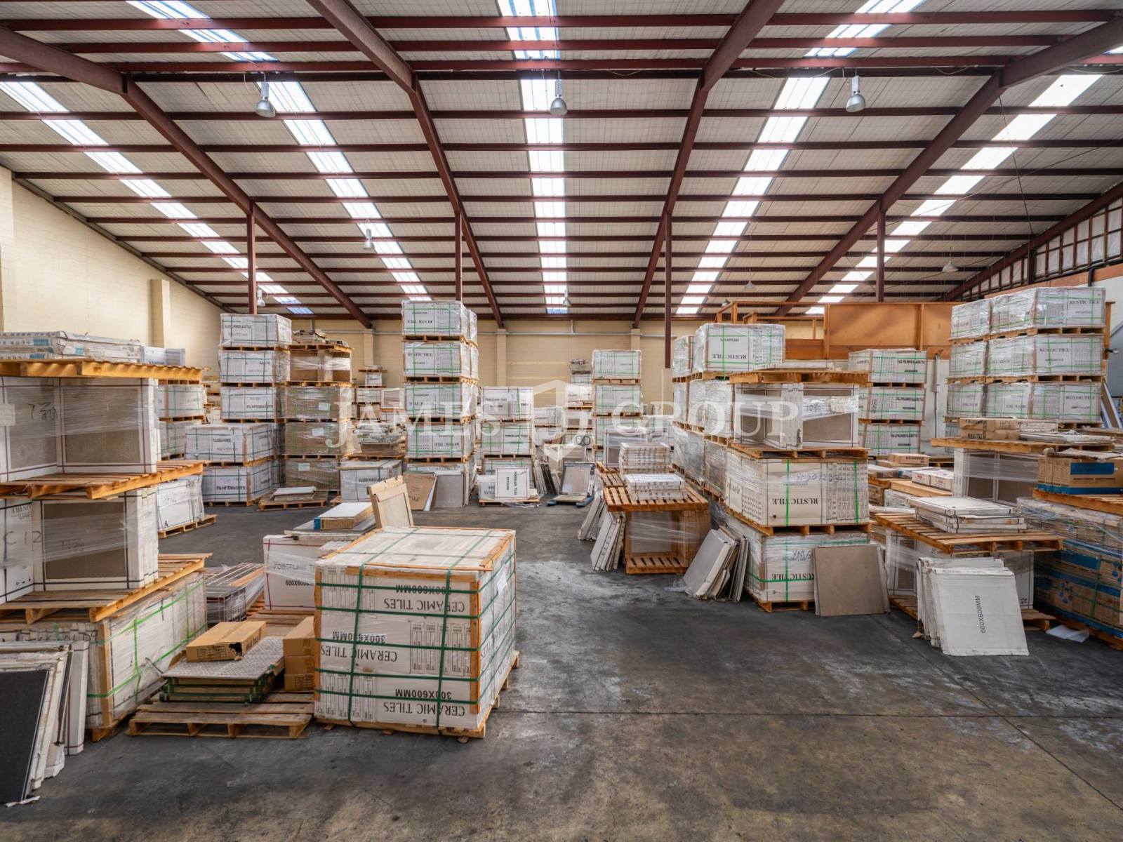 1,080m² Warehouse | 725m² Yard | Mpi Approved