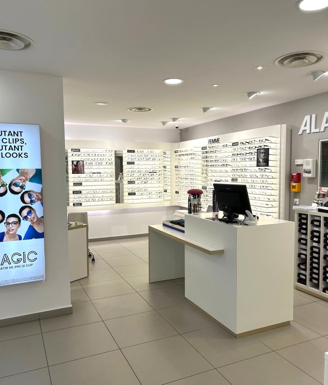 Magasin Opticien 22 boulevard de Belleville 75020 PARIS intérieur