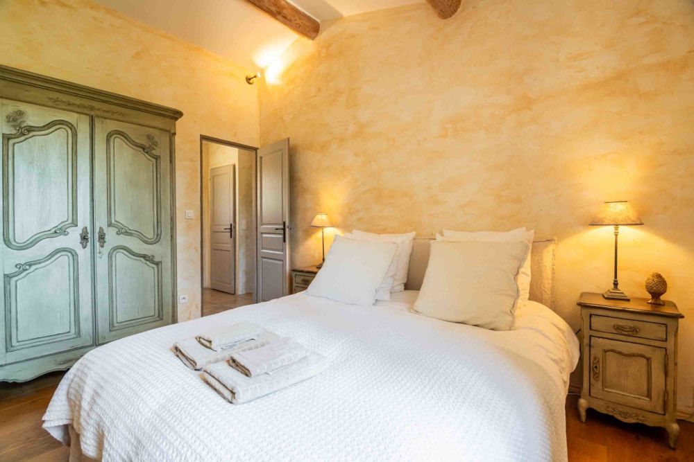Photographs of Mas Rustrel villa in Provence - Image 19 of 26