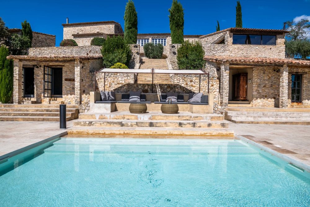 Photographs of Mas des Gardois villa in Provence - Image 12 of 58