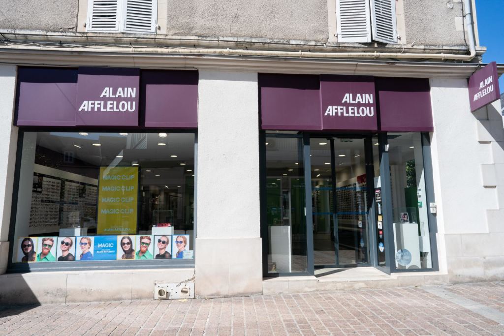Magasin Opticien 6 place Saint Cyran 36000 CHÂTEAUROUX
