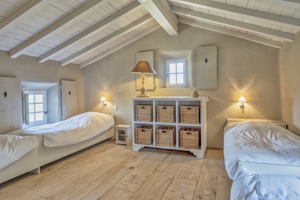 Photographs of Mas de la Quietude villa in Provence - Image 26 of 48