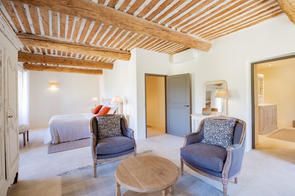 Photographs of Bastide du Baron villa in Provence - Image 17 of 50