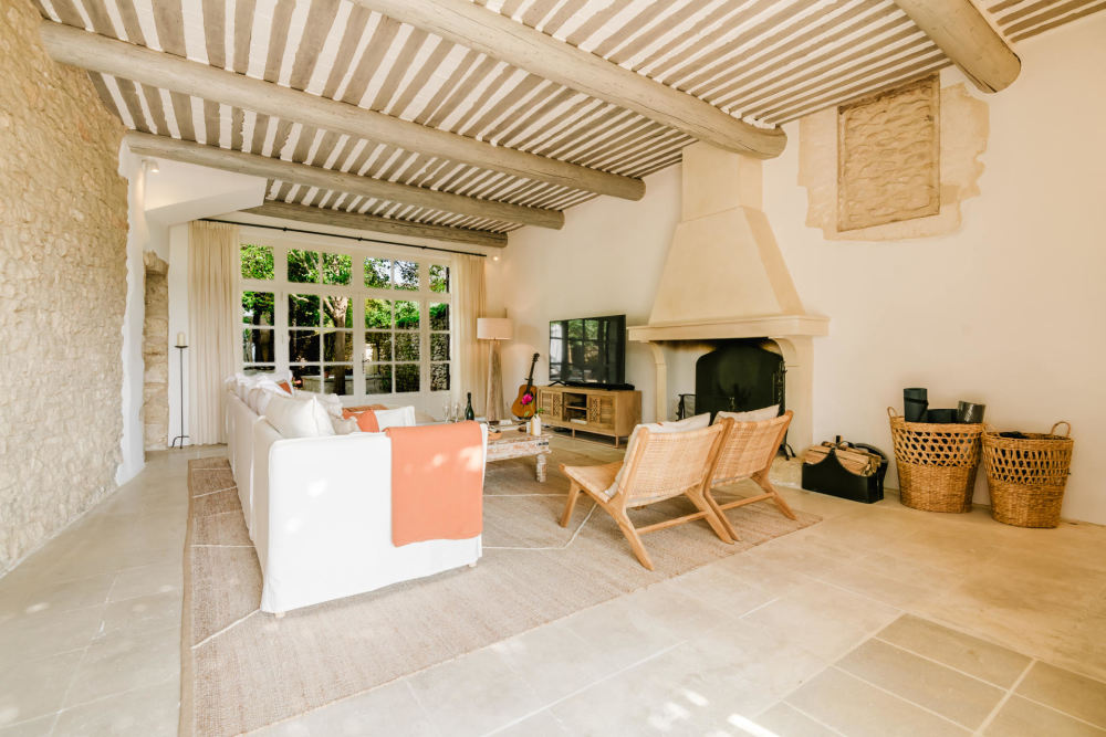 Photographs of Mas des Cinq Sens villa in Provence - Image 11 of 37
