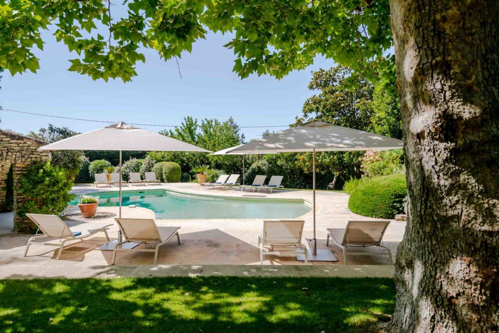 Photographs of Mas des Papillons villa in Provence - Image 4 of 45
