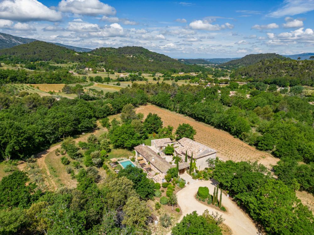Photographs of Le Mas d’Or villa in Provence - Image 4 of 38