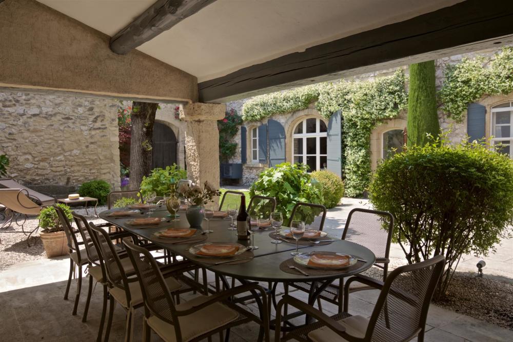 Photographs of La Cour villa in Provence - Image 4 of 34