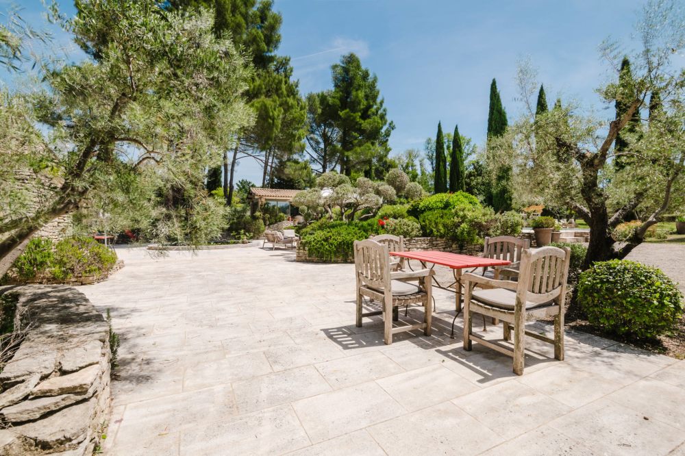 Photographs of Mas des Nénuphars villa in Provence - Image 50 of 54