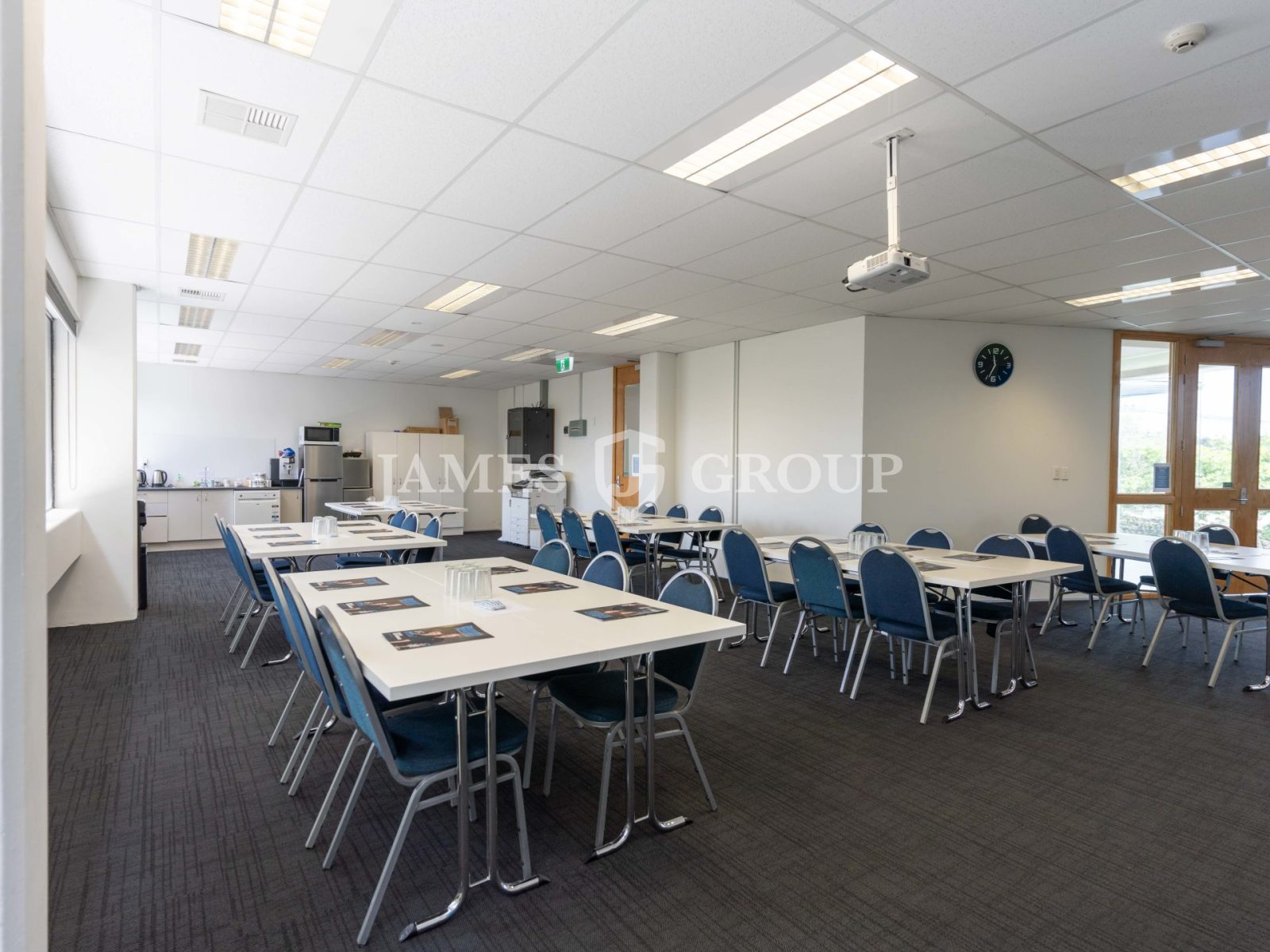 230m² Office With Parking In Central Ellerslie