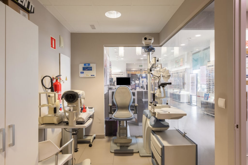 Tienda Óptico C.C. EL MANAR - CTRA DE GOMBALDA  CV-32  KM 0 5 46560 MASSALFASSAR interior