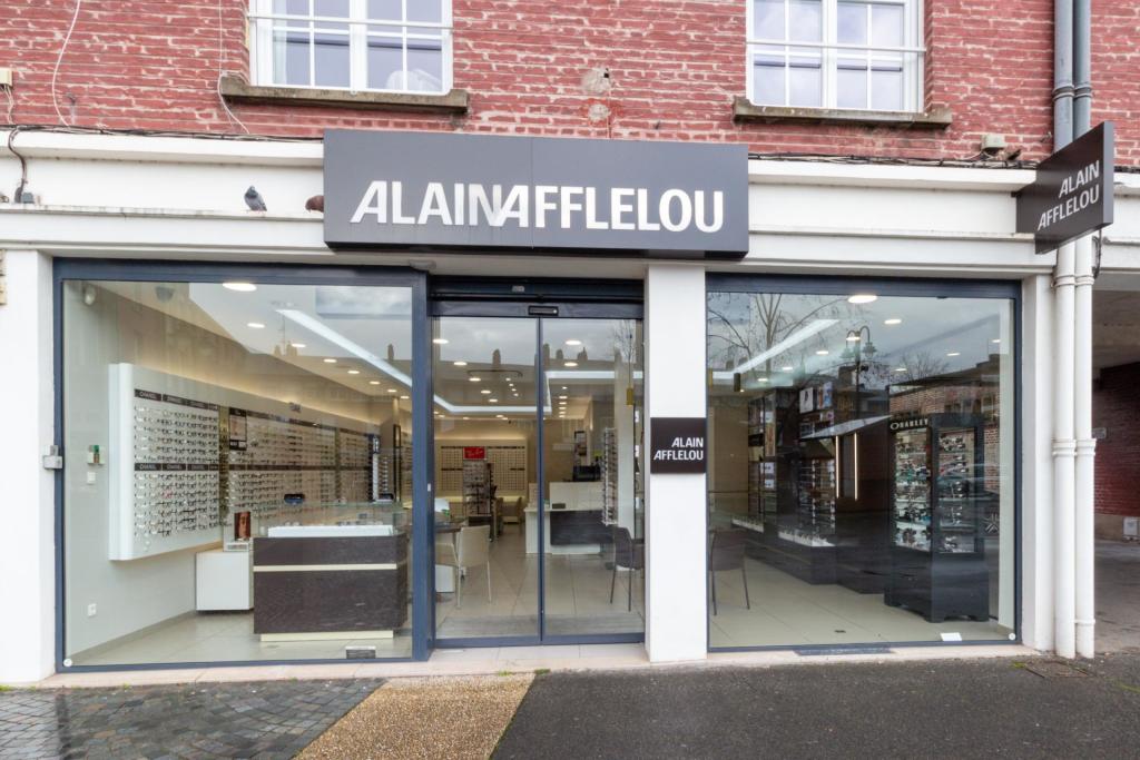 Magasin Opticien 9 Place Max Lejeune 80100 ABBEVILLE extérieur