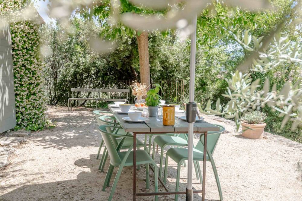 Photographs of Mas Rustrel villa in Provence - Image 24 of 26