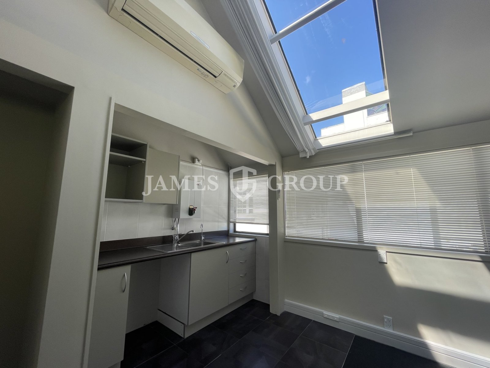 Spacious Tenancy With Excellent Accessibility