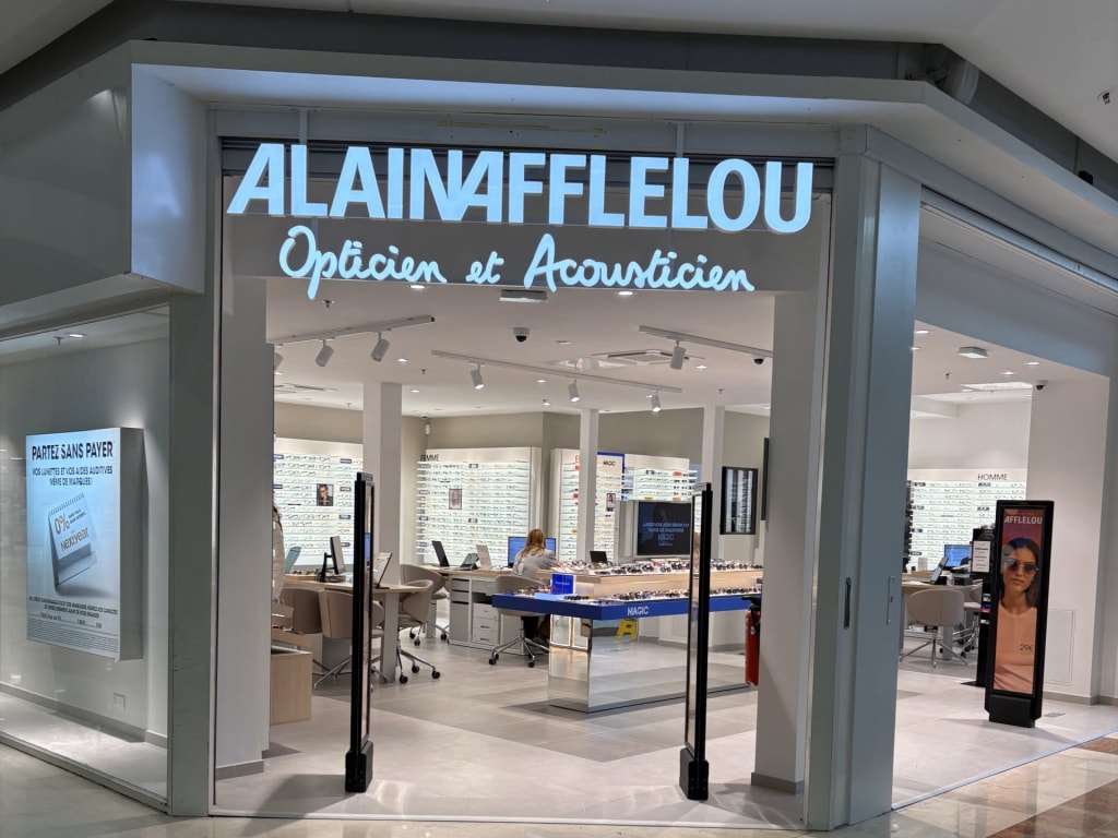 Magasin Opticien C.C. Carrefour 13127 VITROLLES extérieur