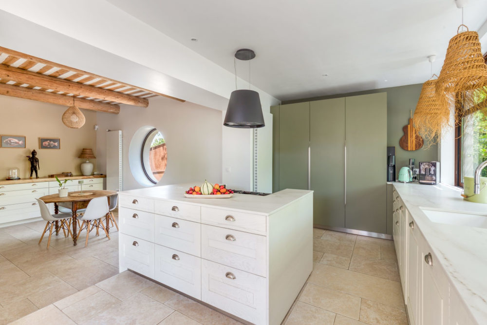 Photographs of Maison les Nomades villa in Provence - Image 14 of 35