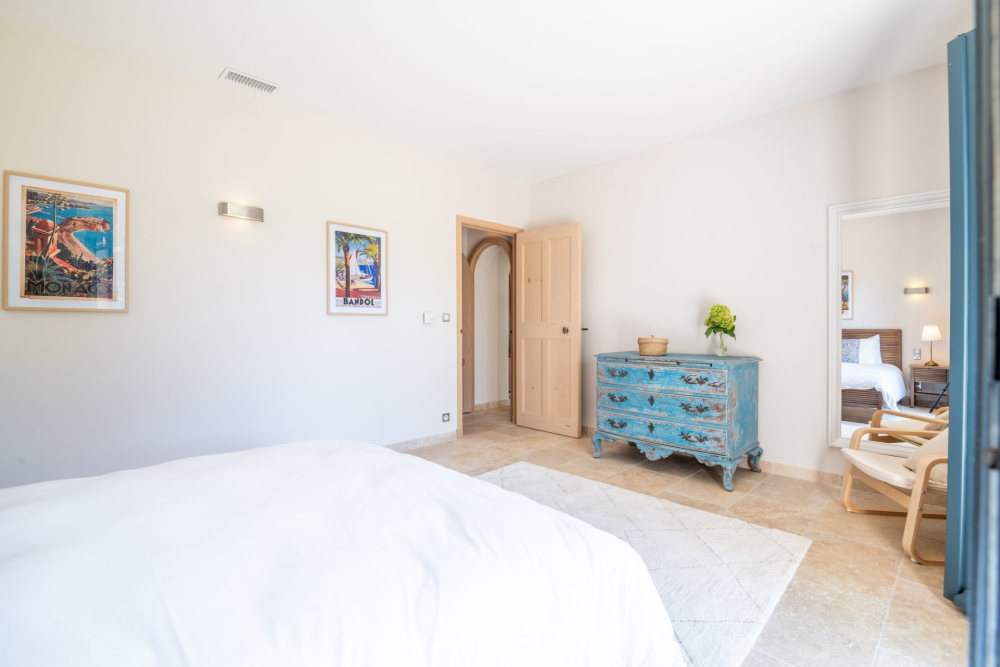 Photographs of Mas de Verlaine villa in Provence - Image 18 of 42