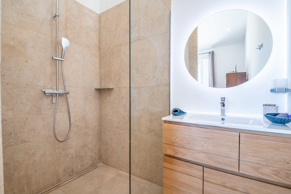 Photographs of Mas La Vue Royale villa in Provence - Image 40 of 45