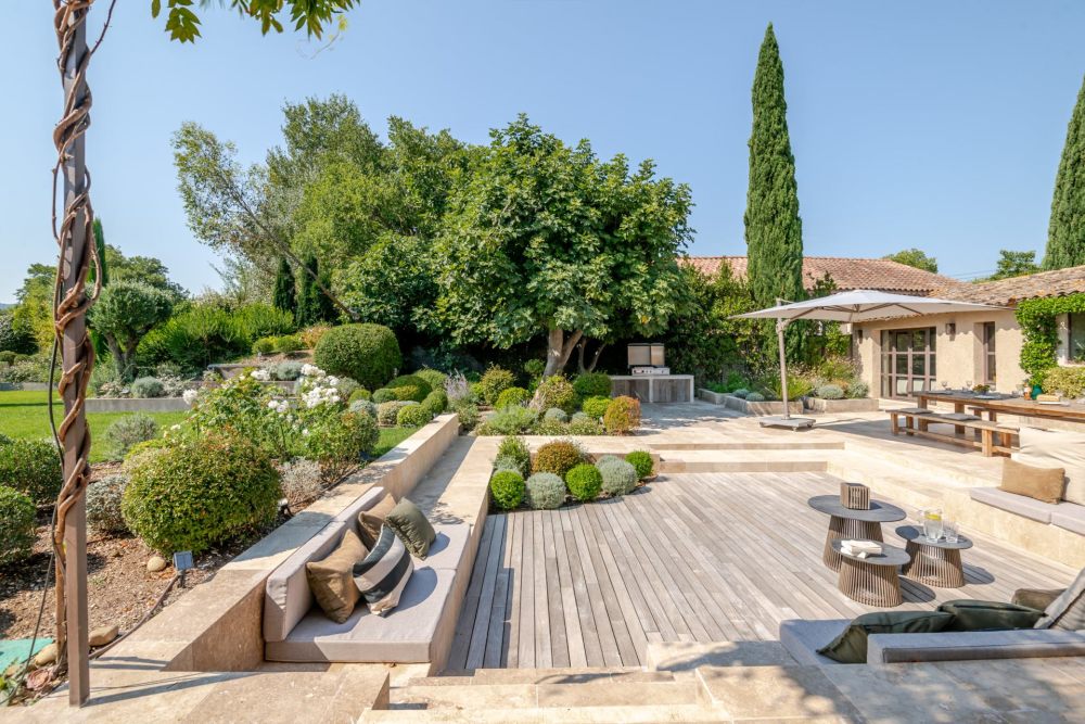 Photographs of Les Jardins d’Eygalières villa in Provence - Image 4 of 42