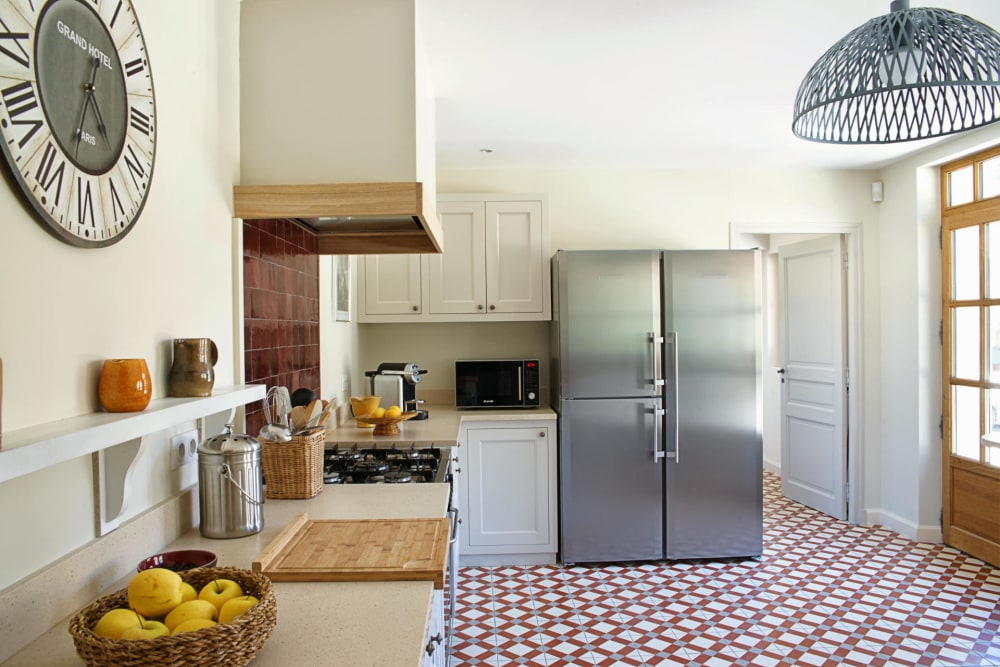 Photographs of Mas de la Verdiere villa in Provence - Image 9 of 34