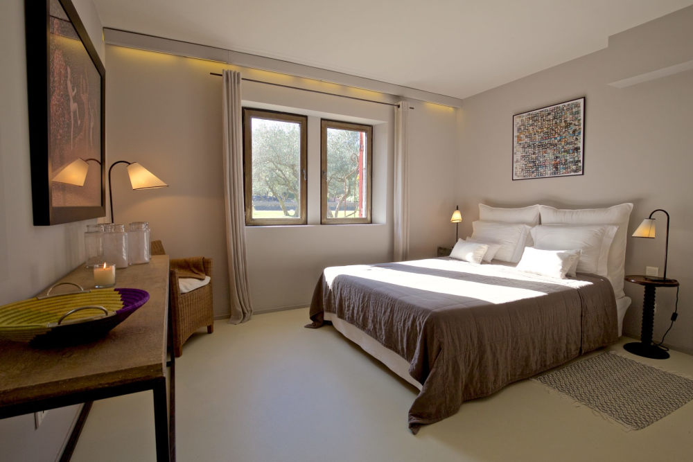 Photographs of Mas des Randonneurs villa in Provence - Image 12 of 41