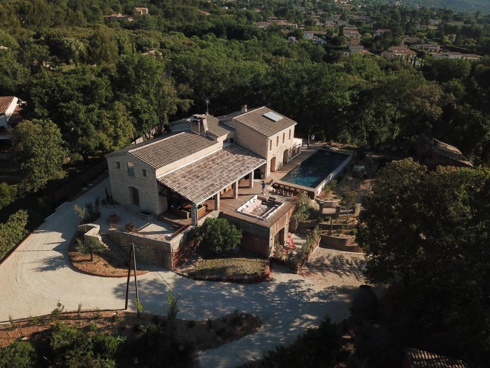 Photographs of New! Mas des Bruyeres villa in Provence - Image 16 of 37