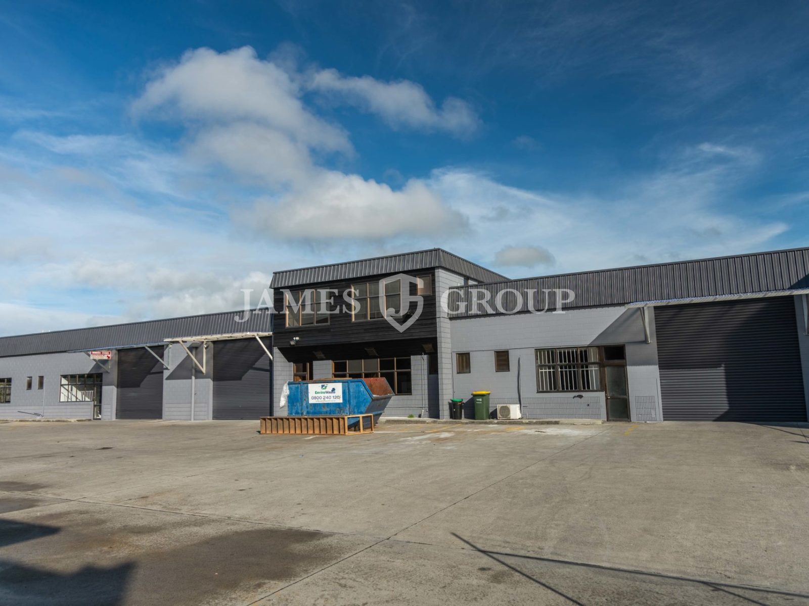Functional 270m² Warehouse With Dual Access