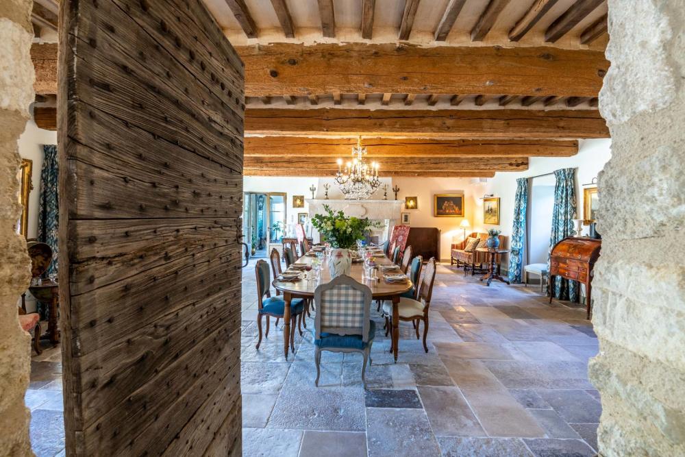 Photographs of Domaine du Lys villa in Provence - Image 7 of 45