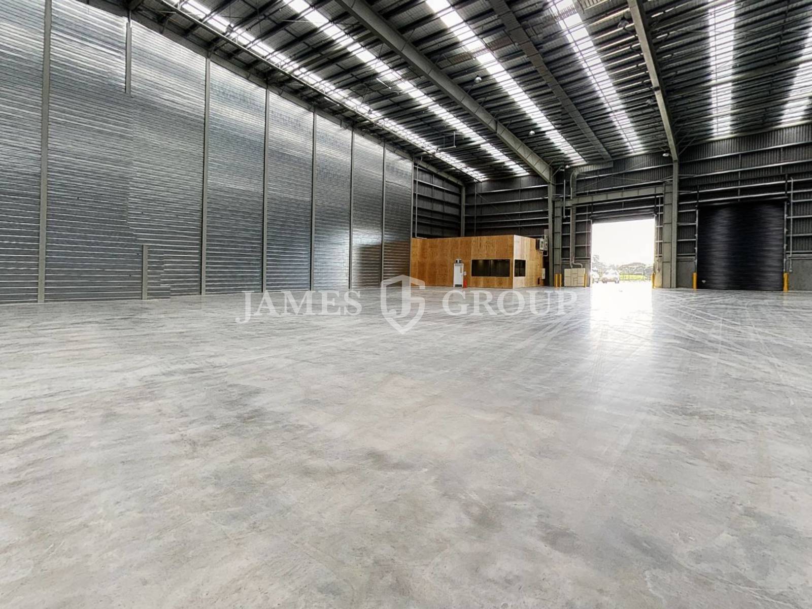 High Stud Industrial – Minutes From Airport