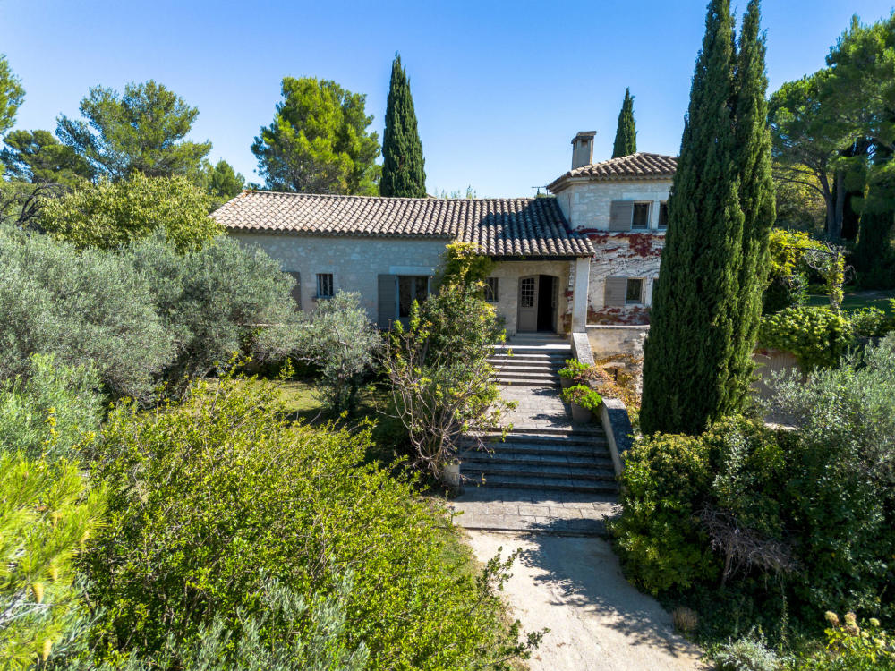Photographs of Mas du Lac villa in Provence - Image 2 of 56