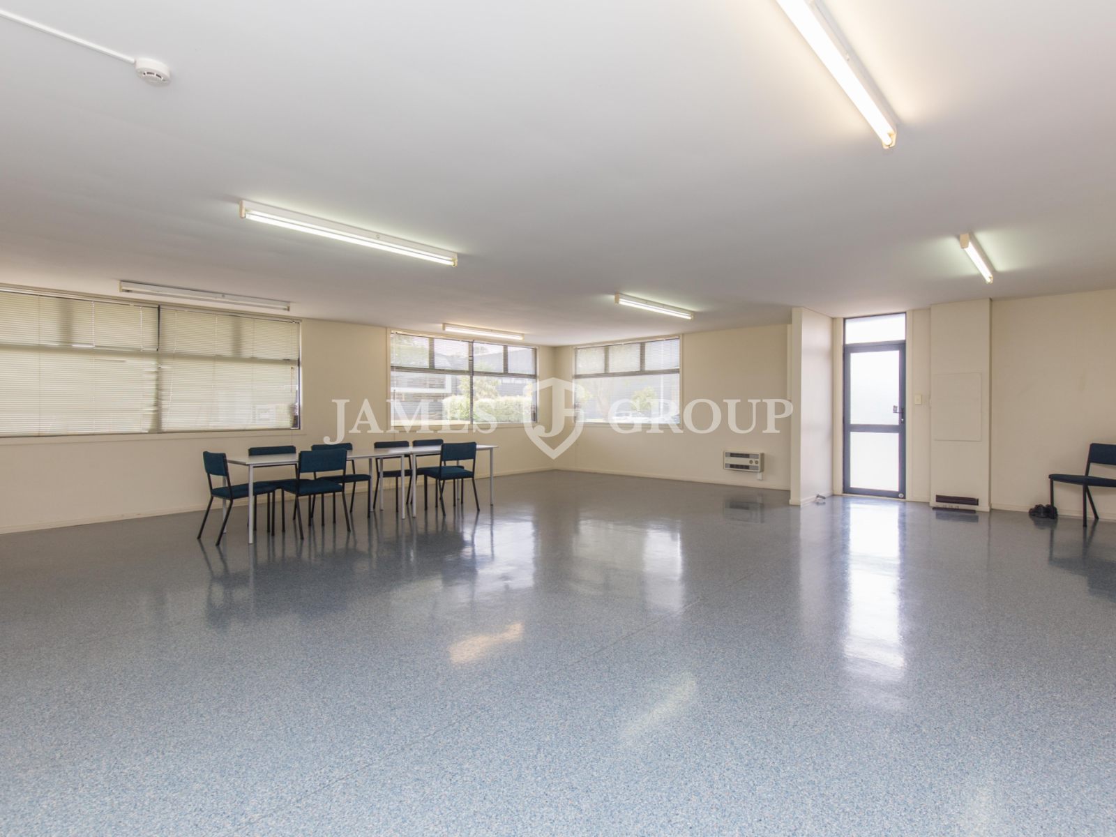 Drive-around Access & 7 Roller Doors | 1,681m²