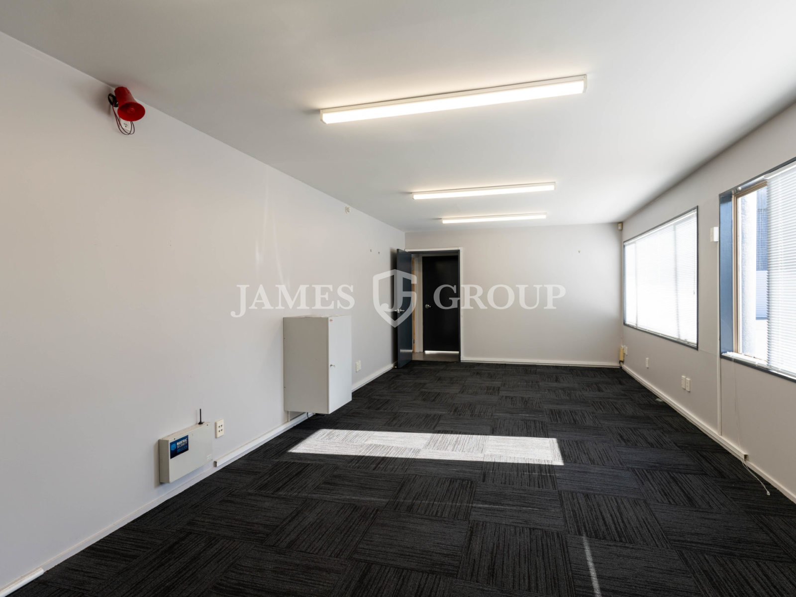105m² East Tamaki Office + Warehouse Options