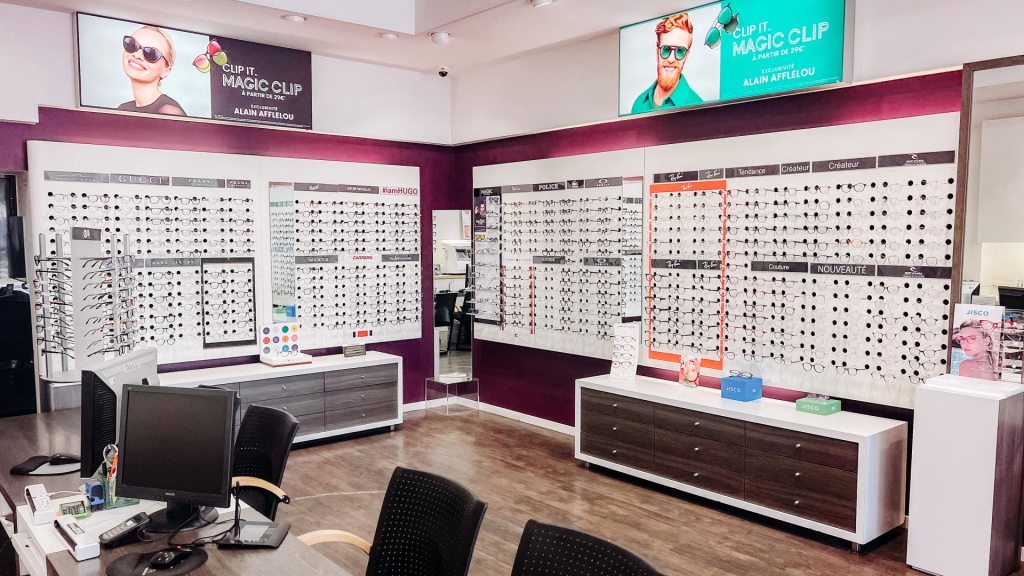 Magasin Opticien 4 place Victor Hugo 38000 GRENOBLE intérieur