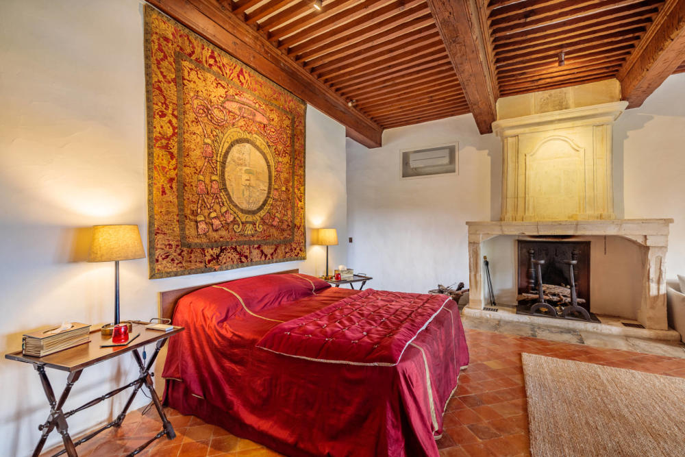 Photographs of Chateau de Sannes villa in Provence - Image 31 of 61