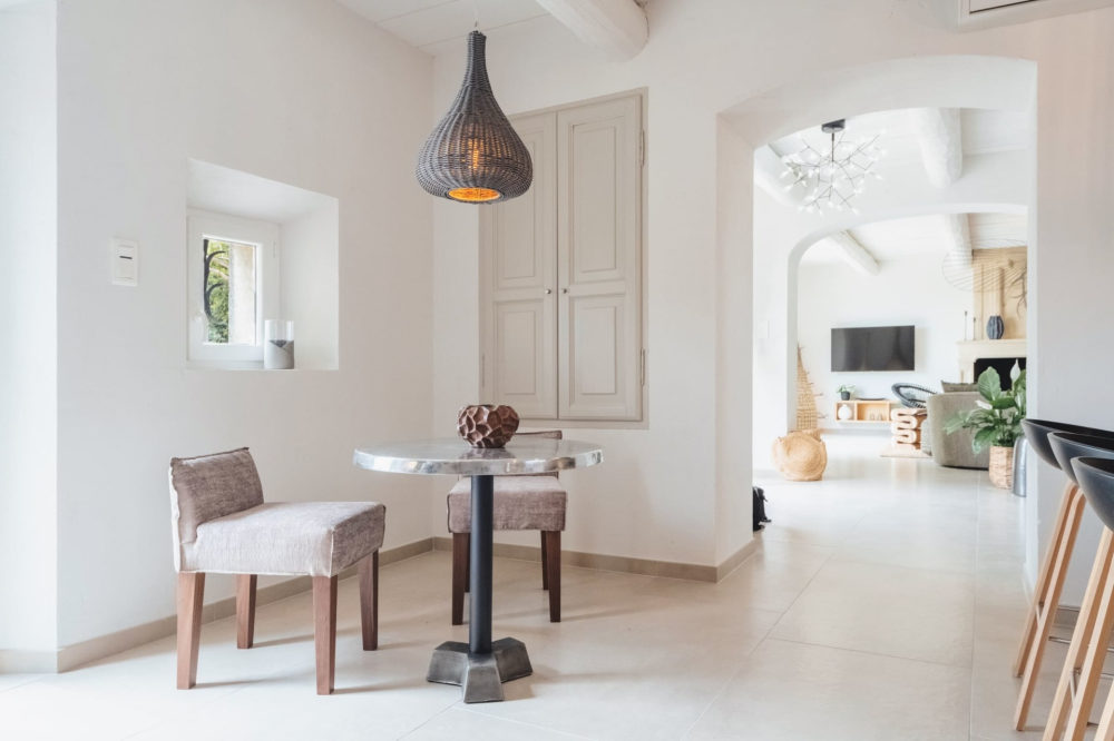 Photographs of Mas du Zephyr villa in Provence - Image 12 of 31