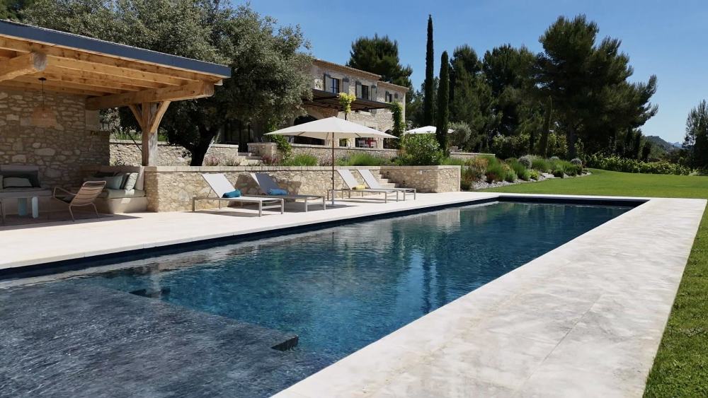 Photographs of Mas des Crêtes villa in Provence - Image 27 of 41