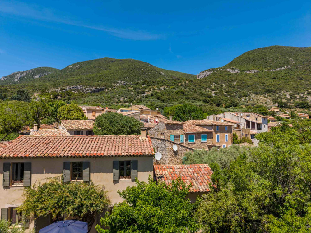 Photographs of Mas Rustrel villa in Provence - Image 26 of 26