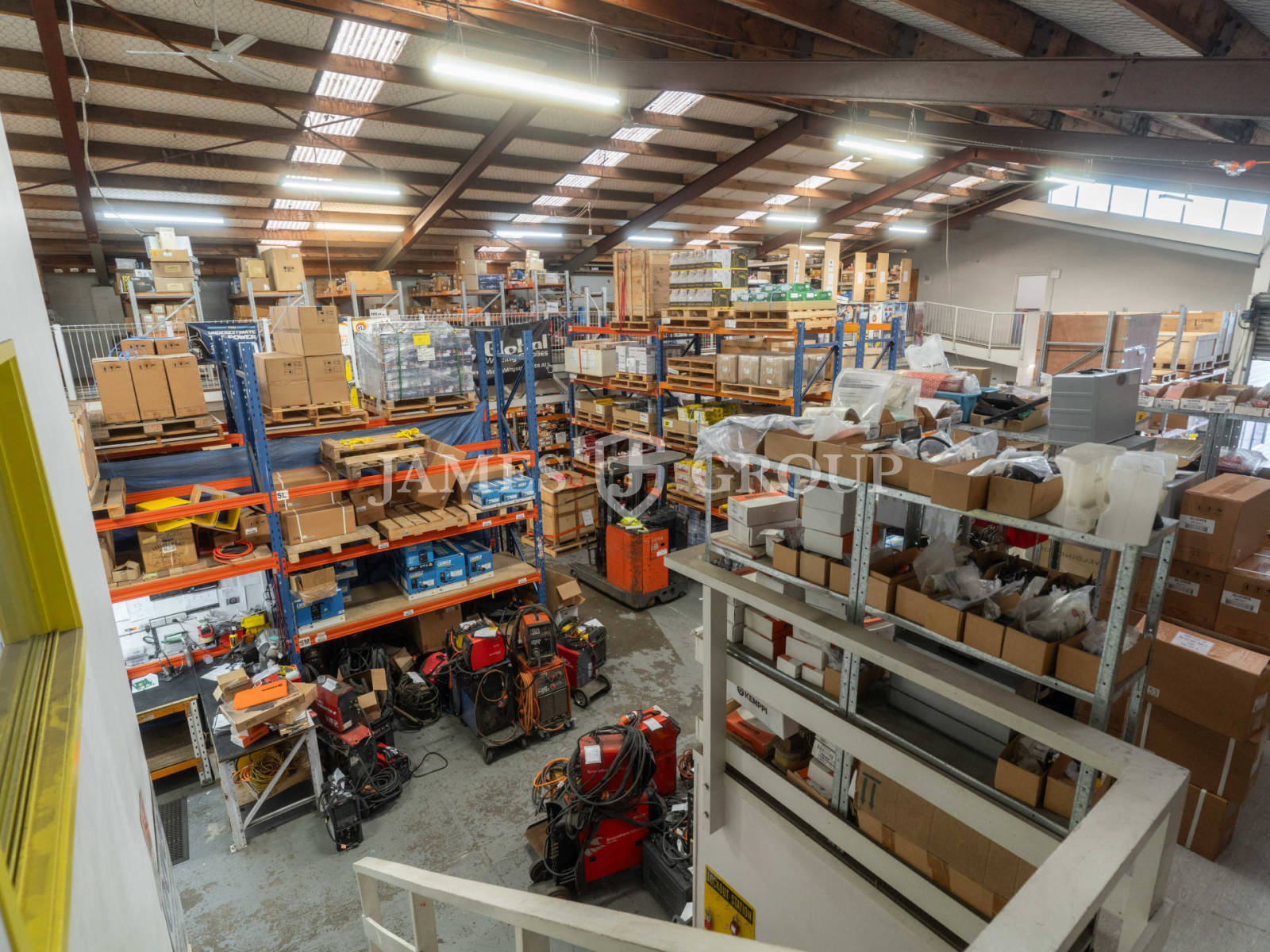 727m² High Profile Patiki Warehouse + Yard