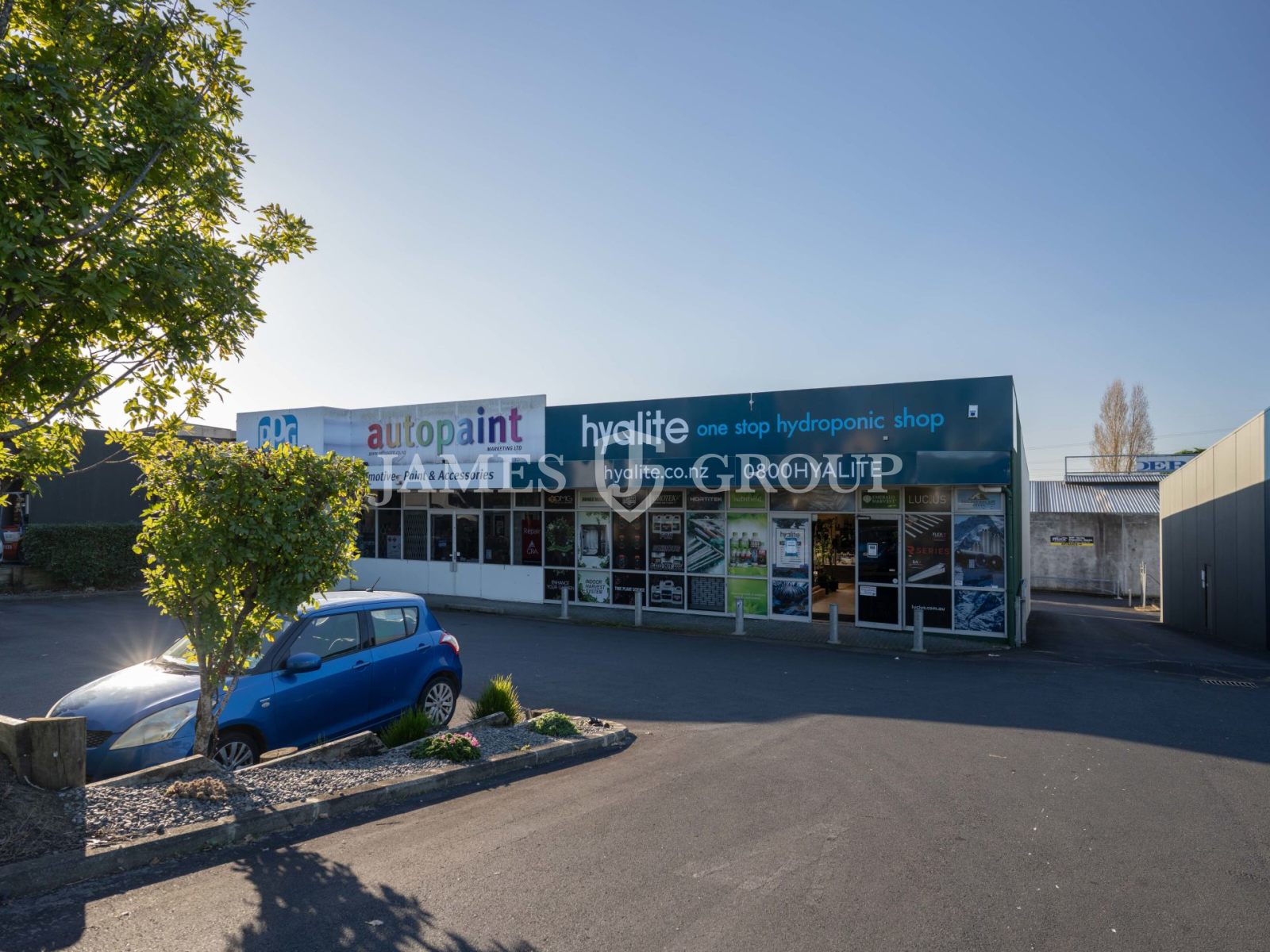 Central Park Drive –  Trade Retail Warehouse