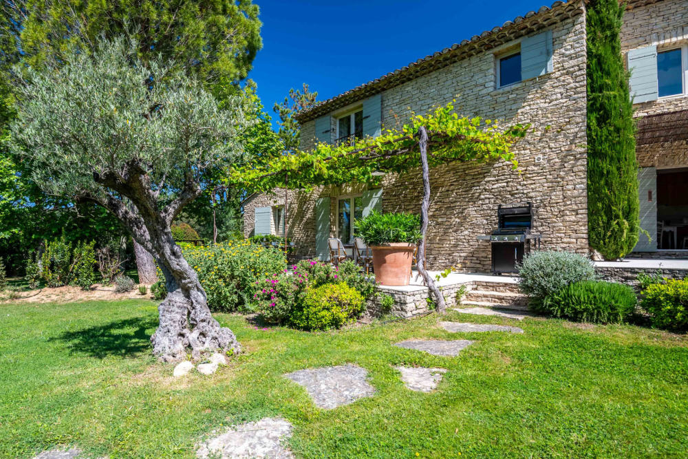 Photographs of Mas des Mésanges villa in Provence - Image 28 of 35