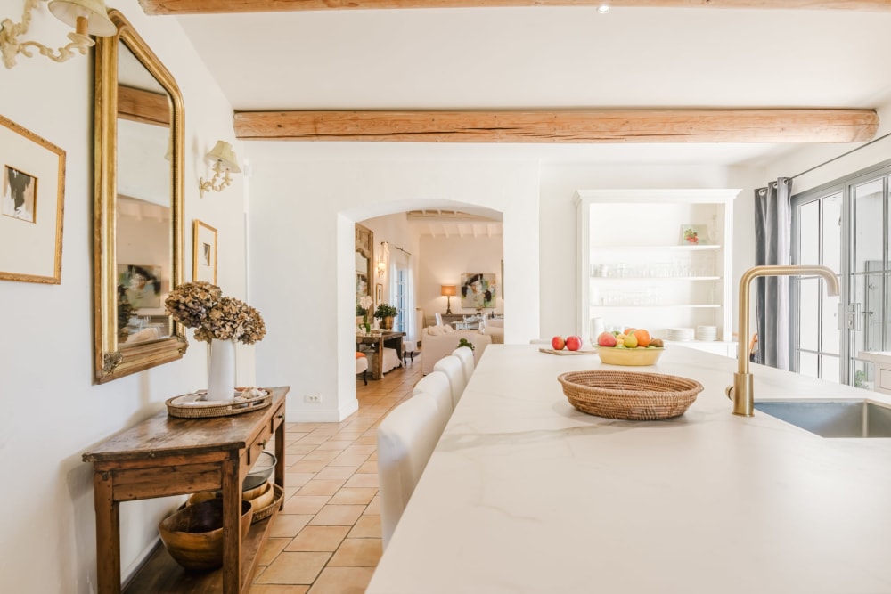 Photographs of Mas des Imberts villa in Provence - Image 11 of 48