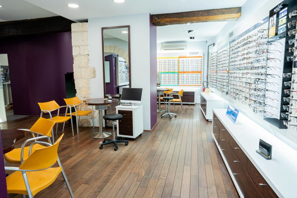 Magasin Opticien 33 place de la République 41100 VENDÔME intérieur