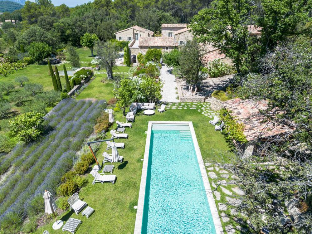 Photographs of Mas des Constellations villa in Provence - Image 1 of 49