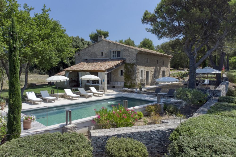 Photographs of Mas de Monvert villa in Provence - Image 1 of 34