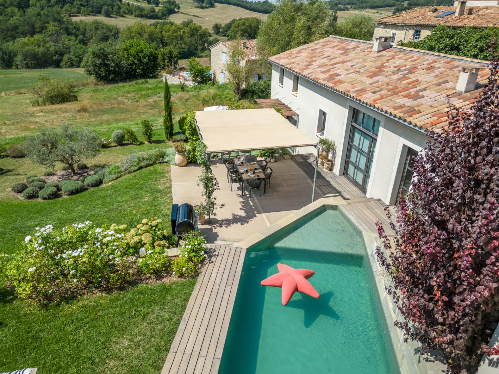 Photographs of Villa Caseneuve villa in Provence - Image 2 of 42