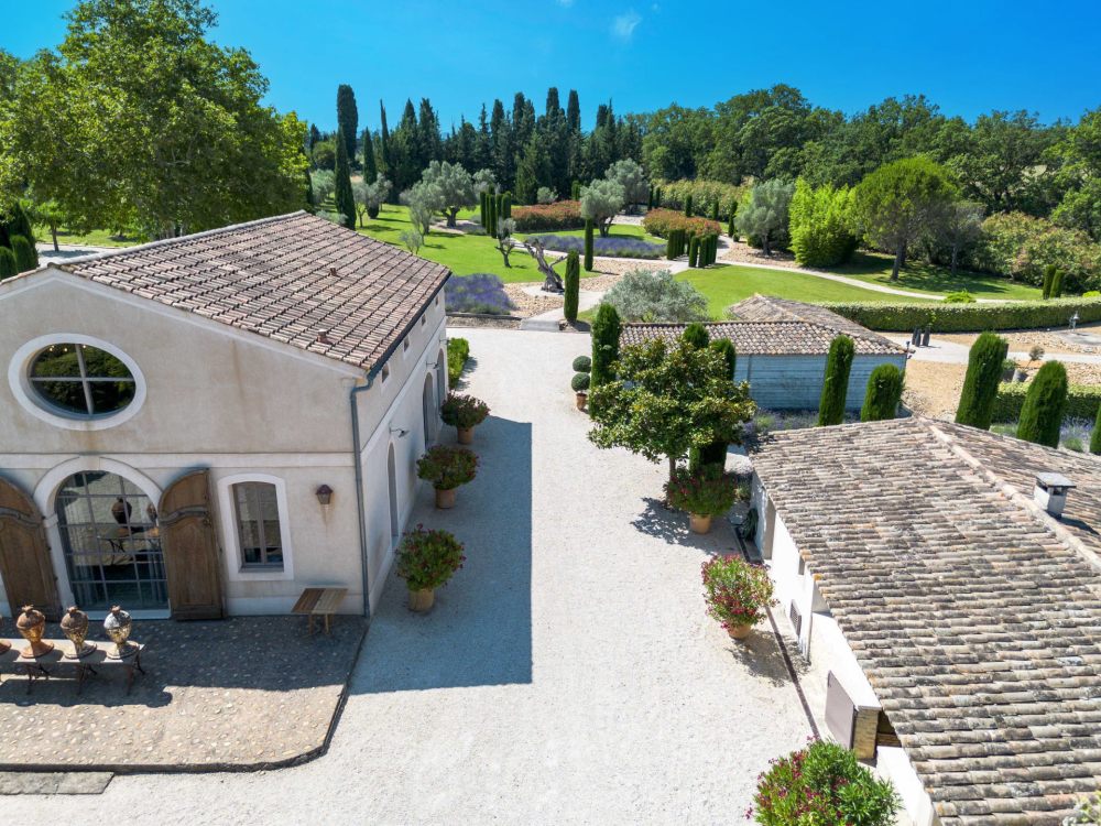Photographs of Domaine de Villeblanche villa in Provence - Image 3 of 58