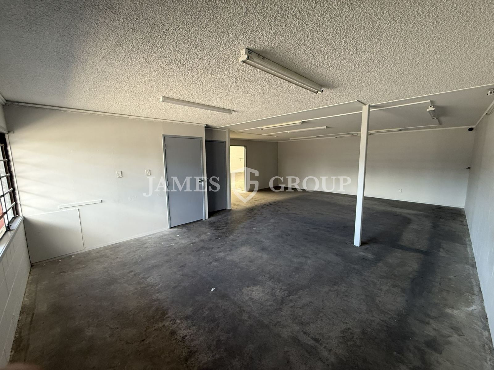 Freshly Refurbished Unit In Central East Tamaki