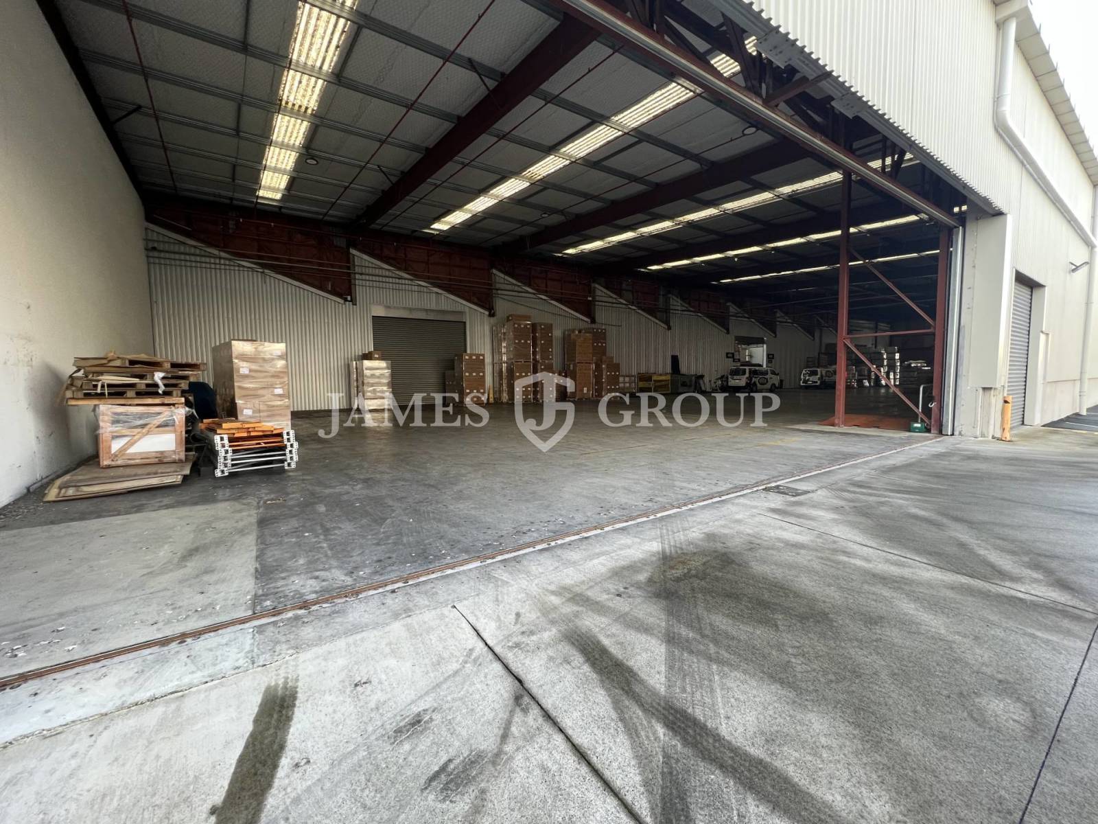 1,200sqm Rosebank Road Warehouse + Container Drop