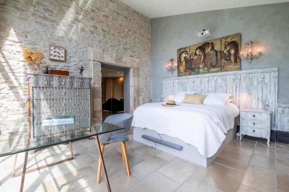 Photographs of Bastide de la Senancole villa in Provence - Image 42 of 52
