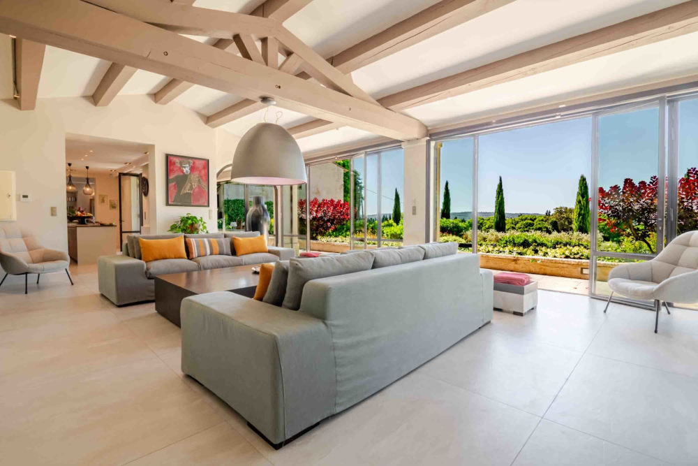 Photographs of Mas de la Tourelle6 villa in Provence - Image 7 of 48