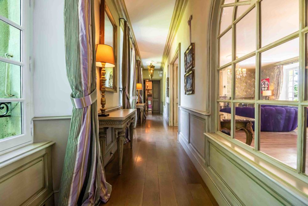 Photographs of Domaine de Beau-Fleurs villa in Provence - Image 18 of 45
